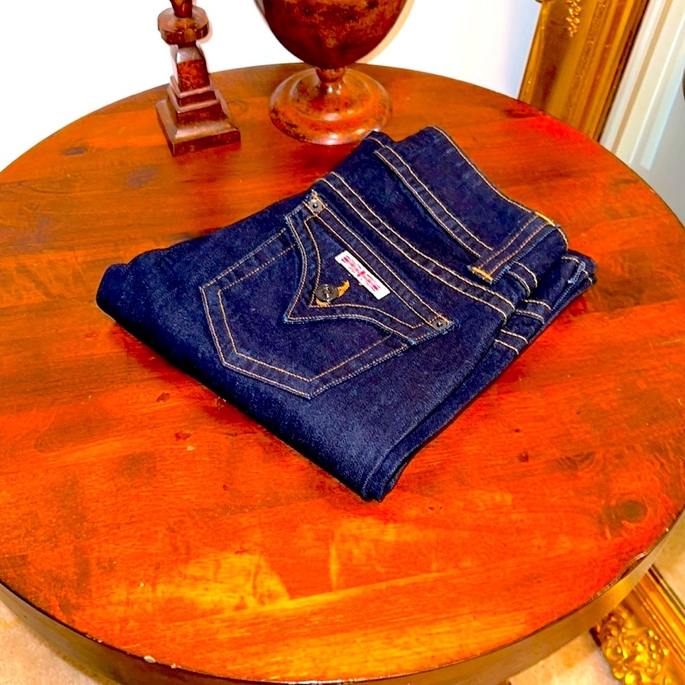 Hudson Jeans Women’s Premium Bootcut Size 26 Rise 7.5 Inseam 31 Foot 9 I…